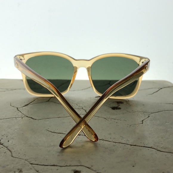 Oscar DeLa Renta Clear Yellow Frame Medium Arm Green Tint - Picture 4 of 7